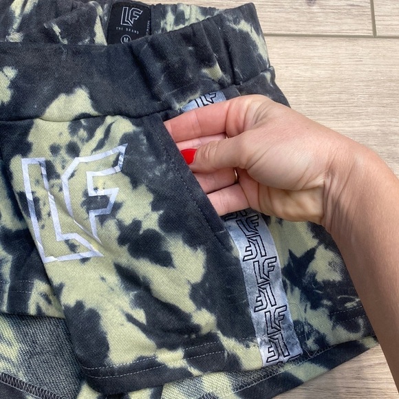 LF | Tracker | Lace Up Gym Sweat Shorts - Picture 6 of 15